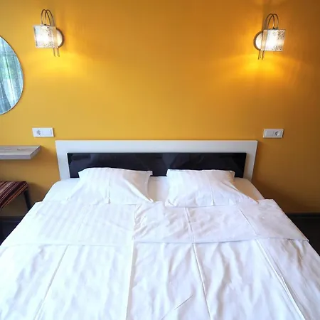 Kuelalistemaja Guest house *